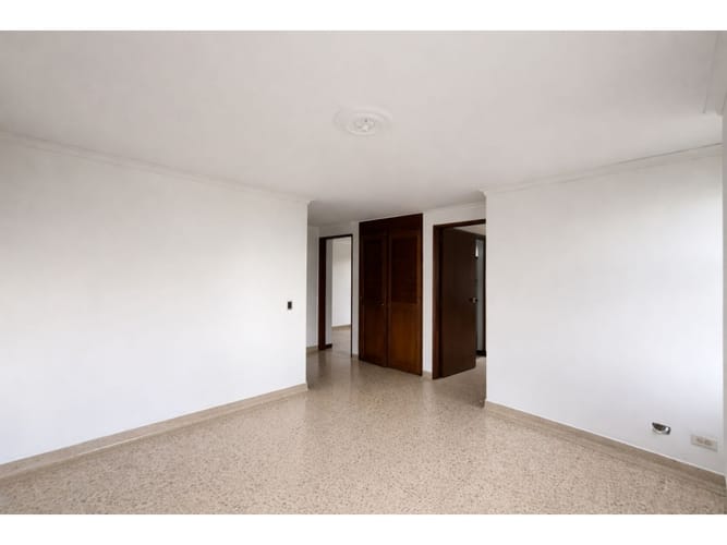 Apartamento de 4 alcobas en arriendo en Las Lomas, Medellín, 145 m² · foto 22 de 24