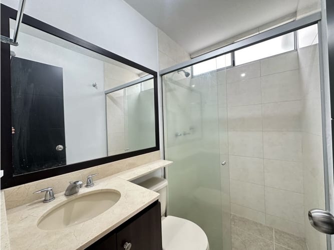 Apartamento de 3 alcobas en venta en Loma De Los Bernal, Medellín, 90 m² · foto 14 de 24
