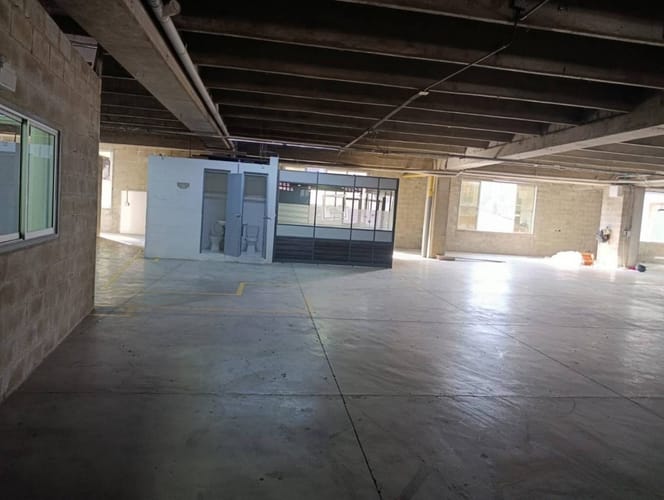 Bodega en arriendo en Suramérica, Itagüí, 580 m² · foto 6 de 21