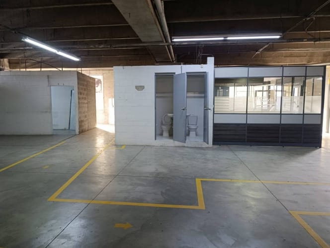 Bodega en arriendo en Suramérica, Itagüí, 580 m² · foto 20 de 21