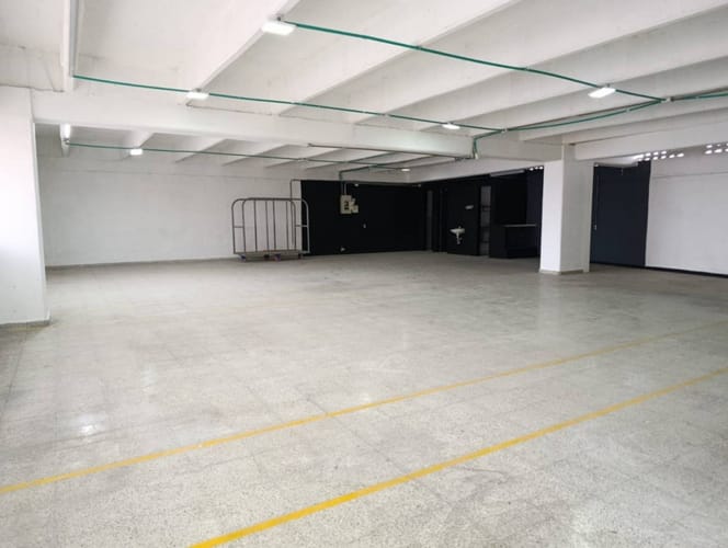 Bodega en arriendo en Suramérica, Itagüí, 212 m² · foto 5 de 17