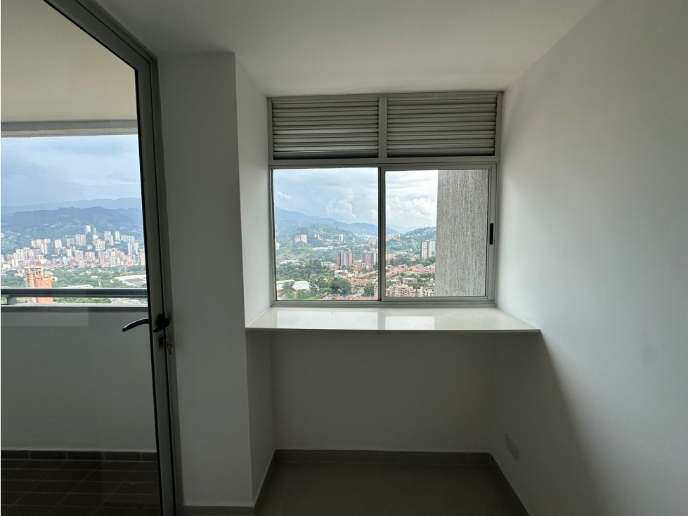 Apartamento en venta en Suramérica, La Estrella · foto 5 de 24