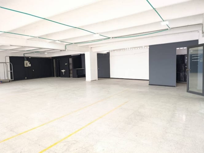 Bodega en arriendo en Suramérica, Itagüí, 212 m² · foto 10 de 17