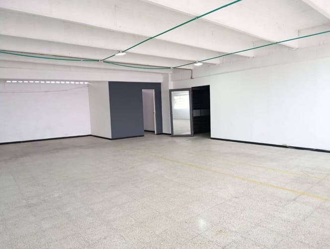 Bodega en arriendo en Suramérica, Itagüí, 212 m² · foto 12 de 17