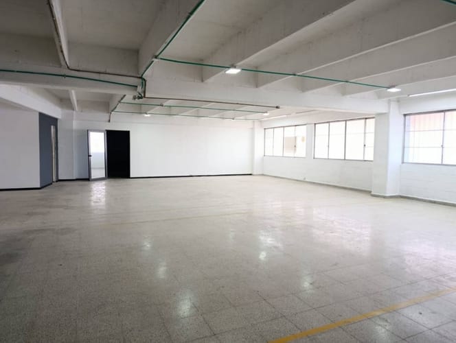 Bodega en arriendo en Suramérica, Itagüí, 212 m² · foto 15 de 17