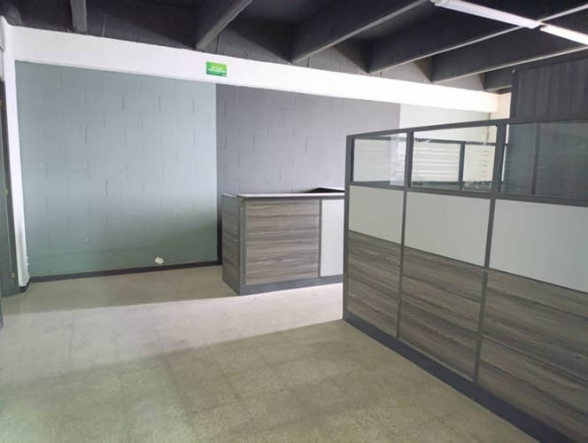 Bodega en arriendo en Suramérica, Itagüí, 212 m² · foto 16 de 17