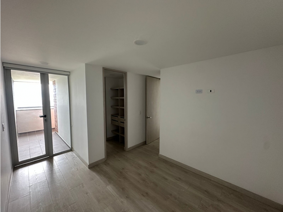 Apartamento en venta en Suramérica, La Estrella · foto 16 de 24