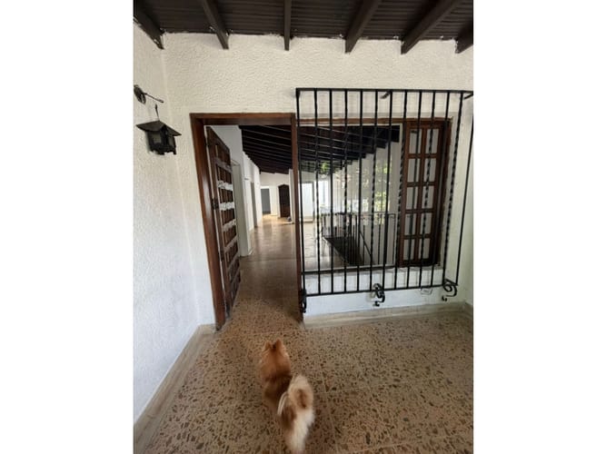 Casa de 6 alcobas en venta en Belén, Medellín, 220 m² · foto 2 de 18