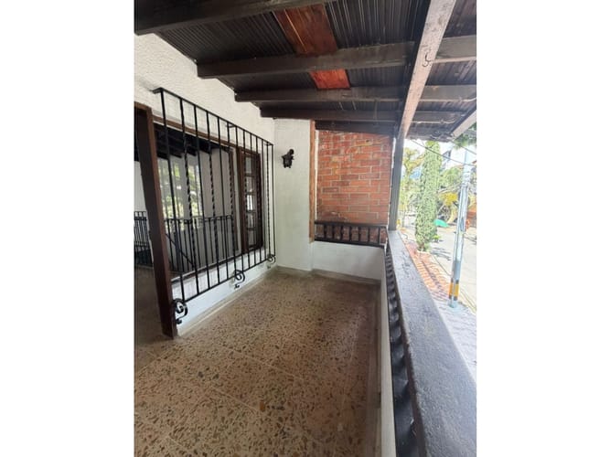 Casa de 6 alcobas en venta en Belén, Medellín, 220 m² · foto 3 de 18