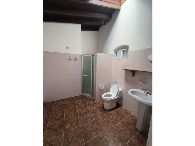 Casa de 6 alcobas en venta en Belén, Medellín, 220 m² · foto 11 de 18