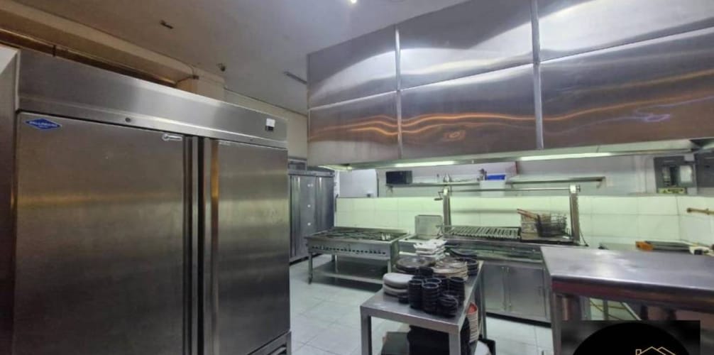 Local en arriendo en El Poblado, Medellín, 390 m² · foto 14 de 19