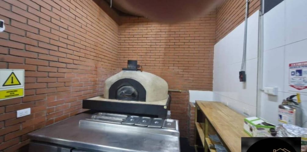 Local en arriendo en El Poblado, Medellín, 390 m² · foto 17 de 19