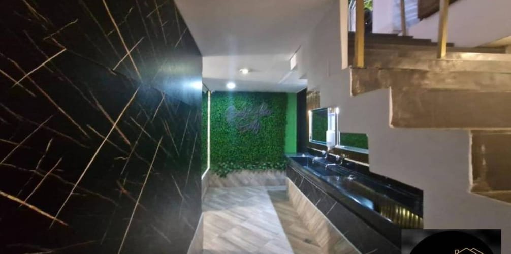 Local en arriendo en El Poblado, Medellín, 390 m² · foto 18 de 19