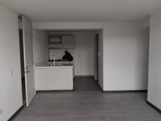 Apartamento de 3 alcobas en arriendo en El Vergel, Bogotá, 75 m² · foto 3 de 21