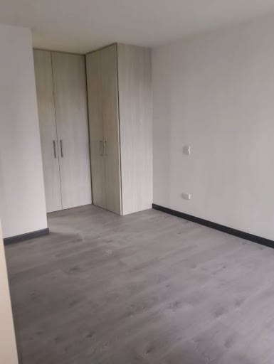 Apartamento de 3 alcobas en arriendo en El Vergel, Bogotá, 75 m² · foto 19 de 21