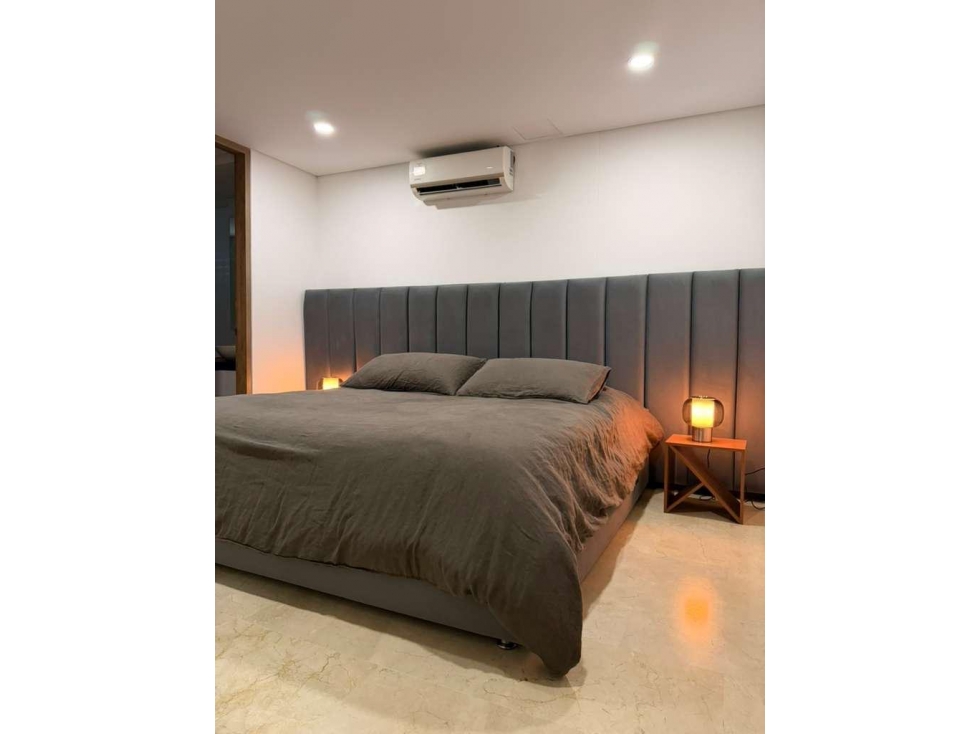 Apartamento en arriendo en Castropol, Medellín · foto 3 de 7