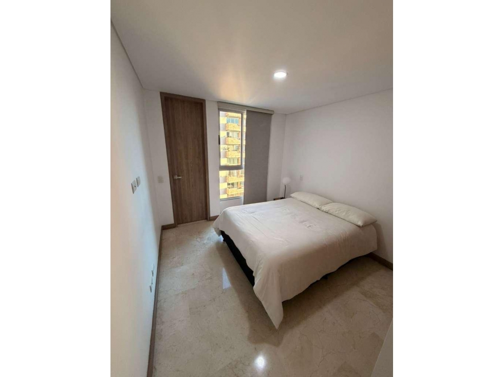 Apartamento en arriendo en Castropol, Medellín · foto 5 de 7