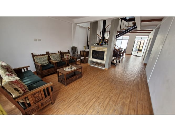 Casa de 7 alcobas en venta en Villa Olimpica, Chía, 292 m² · foto 10 de 24