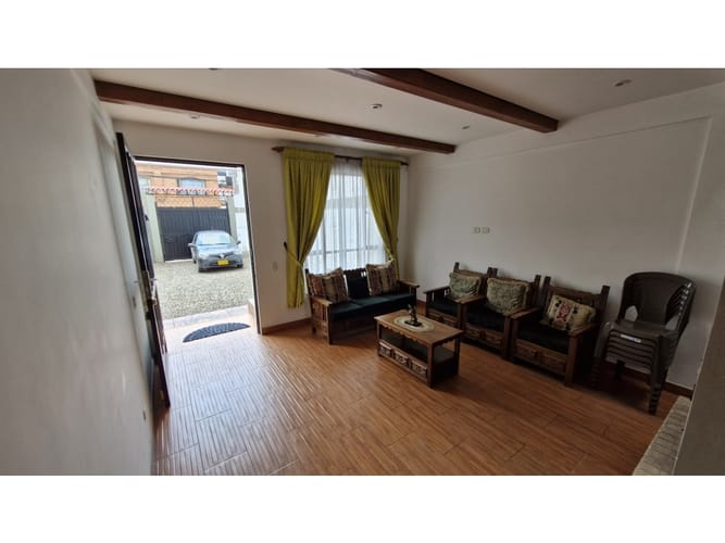 Casa de 7 alcobas en venta en Villa Olimpica, Chía, 292 m² · foto 11 de 24