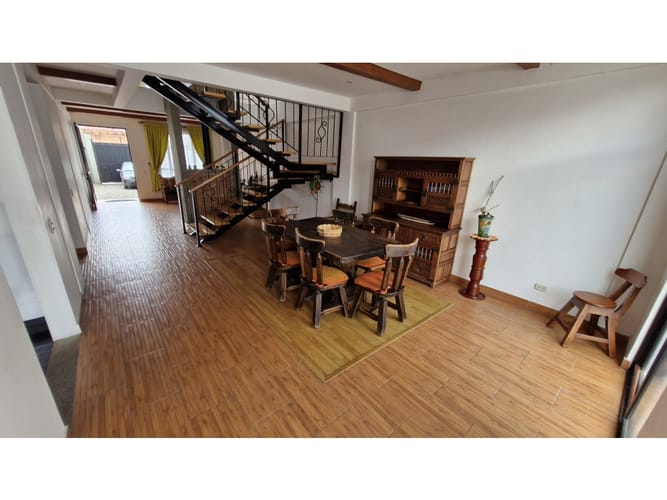 Casa de 7 alcobas en venta en Villa Olimpica, Chía, 292 m² · foto 18 de 24