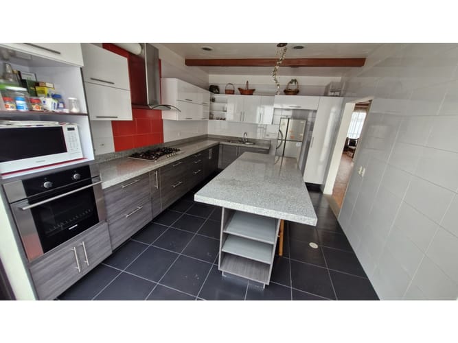 Casa de 7 alcobas en venta en Villa Olimpica, Chía, 292 m² · foto 23 de 24