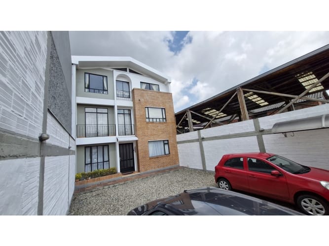 Casa de 7 alcobas en venta en Centro Historico, Chía, 292 m² · foto 5 de 24