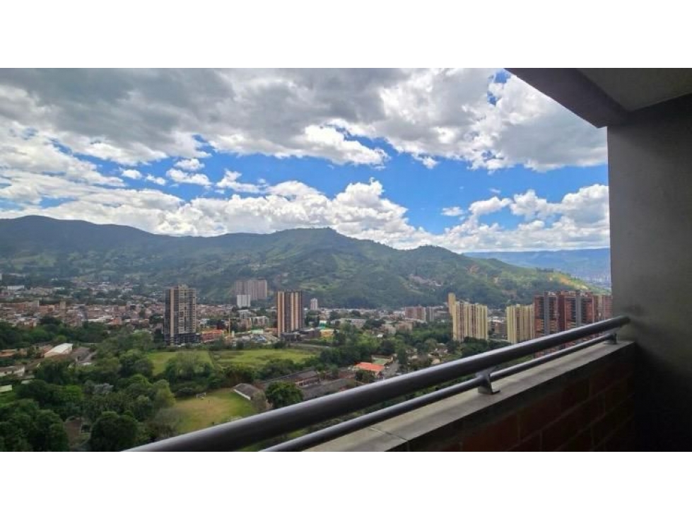 Apartamento en venta en Suramérica, La Estrella · foto 2 de 24