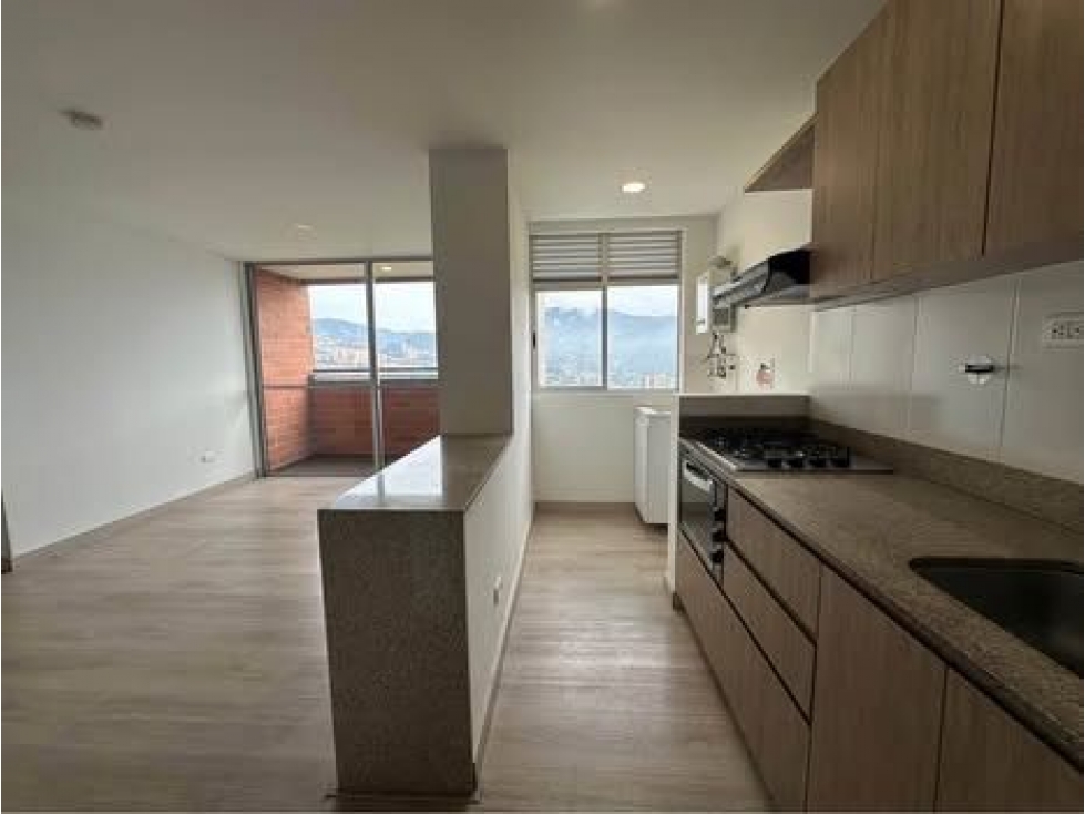 Apartamento en venta en Suramérica, La Estrella · foto 3 de 24