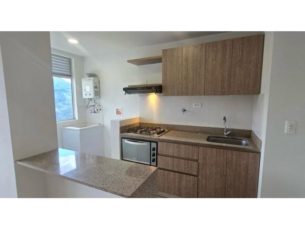 Apartamento en venta en Suramérica, La Estrella · foto 4 de 24