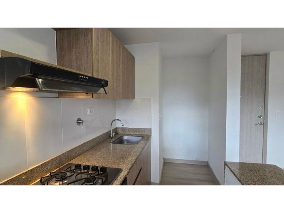 Apartamento en venta en Suramérica, La Estrella · foto 6 de 24