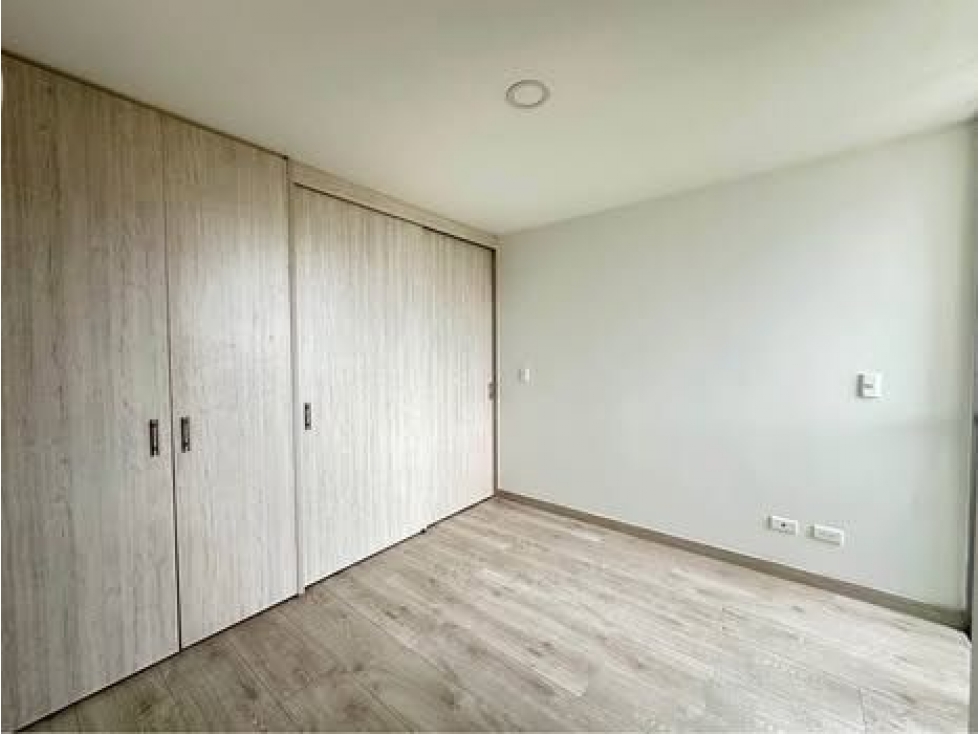Apartamento en venta en Suramérica, La Estrella · foto 16 de 24