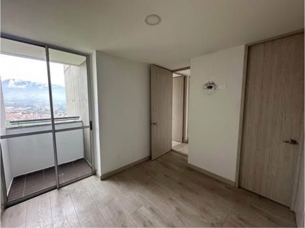Apartamento en venta en Suramérica, La Estrella · foto 17 de 24