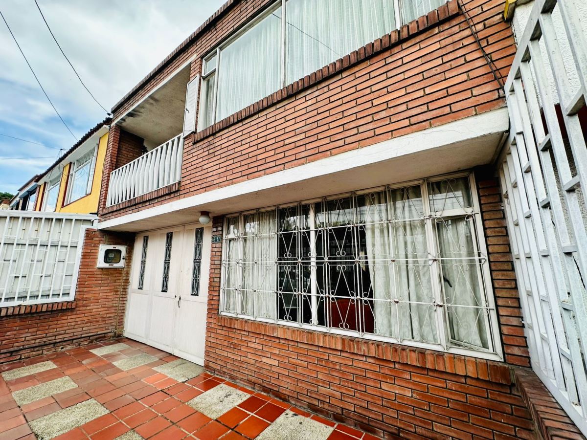 Casa en venta en Engativá, Bogotá · foto 4 de 24
