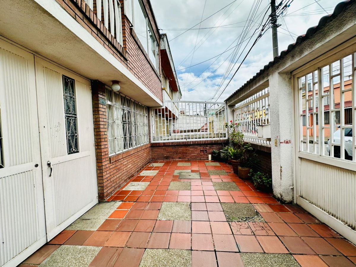 Casa en venta en Engativá, Bogotá · foto 7 de 24