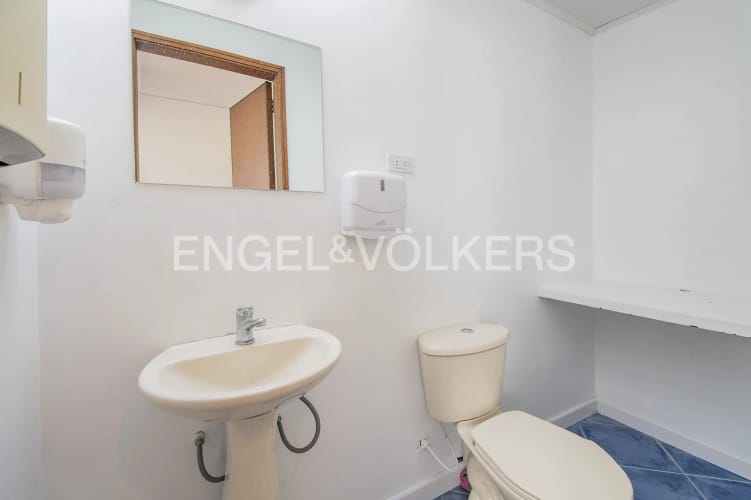Casa de 4 alcobas en venta en Niza, Bogotá, 392 m² · foto 9 de 17