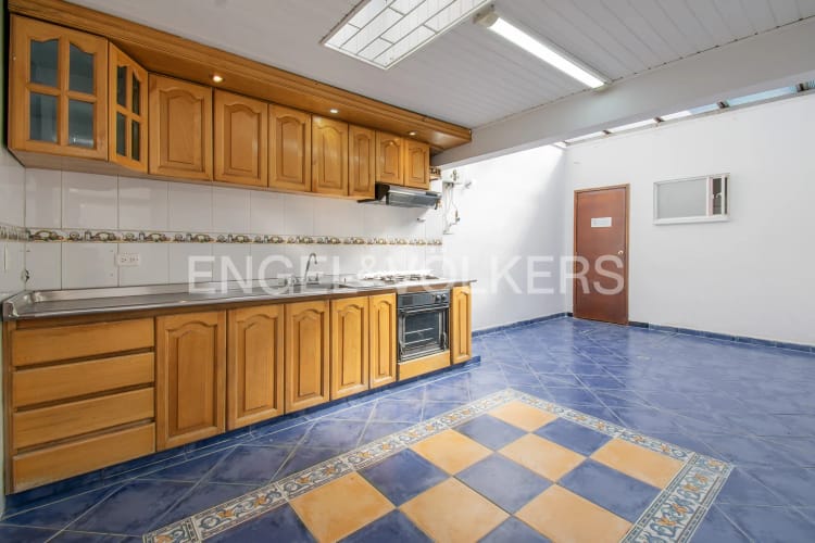 Casa de 4 alcobas en venta en Niza, Bogotá, 392 m² · foto 8 de 17