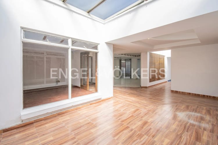 Casa de 4 alcobas en venta en Niza, Bogotá, 392 m² · foto 3 de 17