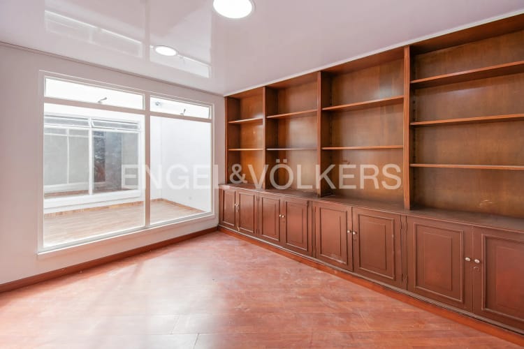 Casa de 4 alcobas en venta en Niza, Bogotá, 392 m² · foto 2 de 17