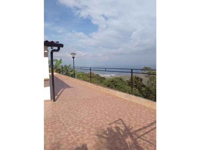 Casa de 6 alcobas en venta en Miravalle Dapa, Yumbo, 260 m² · foto 3 de 14