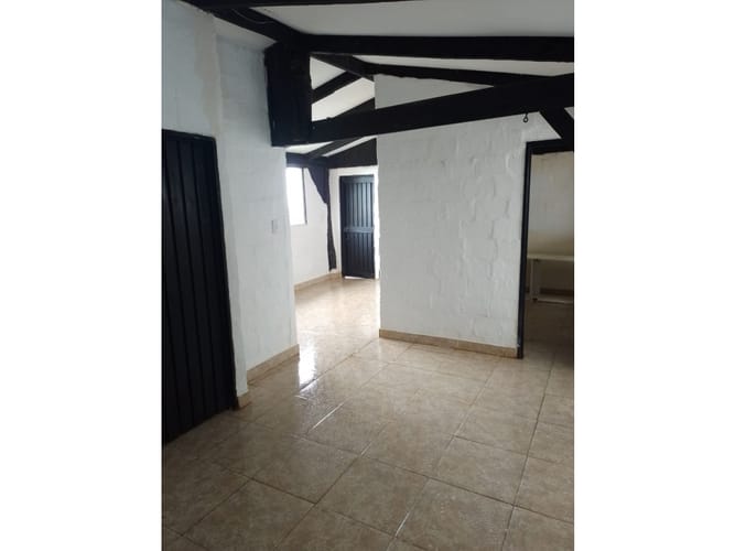 Casa de 6 alcobas en venta en Miravalle Dapa, Yumbo, 260 m² · foto 5 de 14