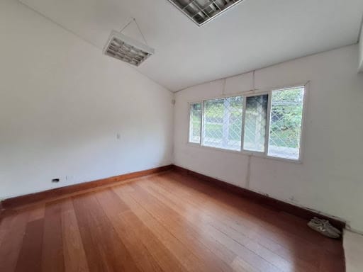 Casa de 6 alcobas en arriendo en Loma Del Campestre, Medellín, 300 m² · foto 14 de 24