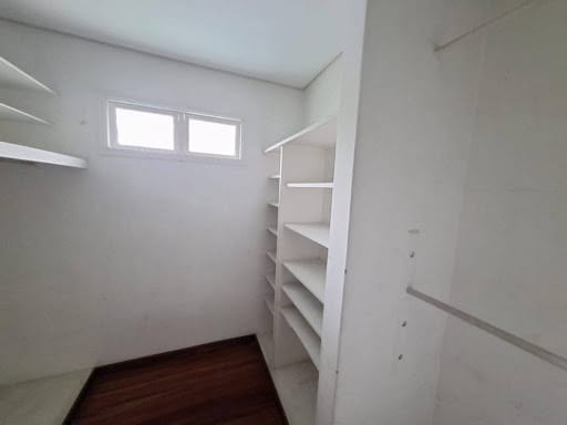 Casa de 6 alcobas en arriendo en Loma Del Campestre, Medellín, 300 m² · foto 24 de 24