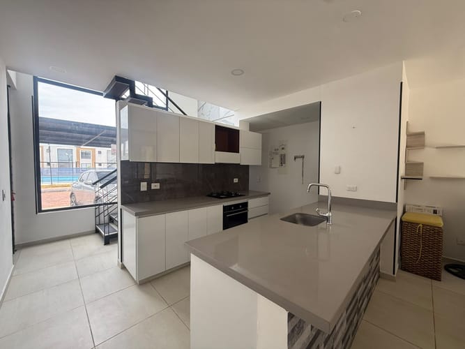 Casa de 4 alcobas en venta en Ricaurte, 134 m² · foto 4 de 21