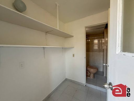Apartamento en venta en Los Naranjos, Medellín · foto 5 de 17