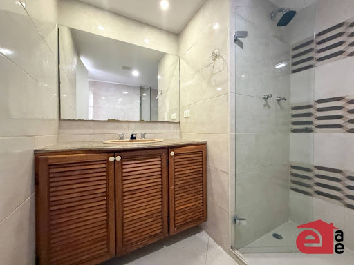 Apartamento en venta en Los Naranjos, Medellín · foto 8 de 17
