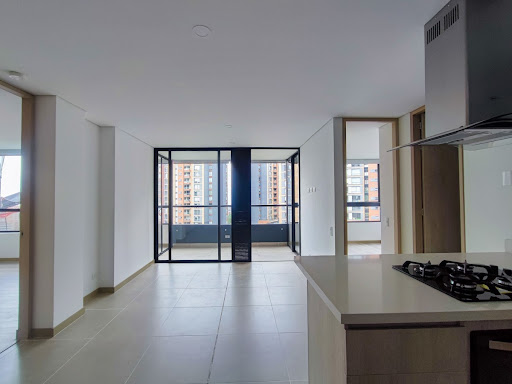 Apartamento en arriendo en Loma De Las Brujas, Envigado · foto 2 de 18
