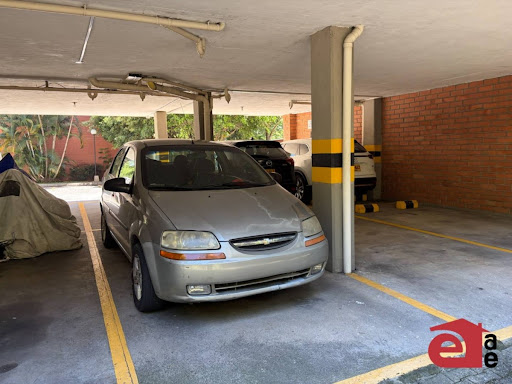 Apartamento en venta en Los Naranjos, Medellín · foto 14 de 17