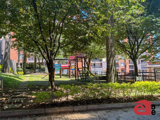 Apartamento en venta en Los Naranjos, Medellín · foto 15 de 17