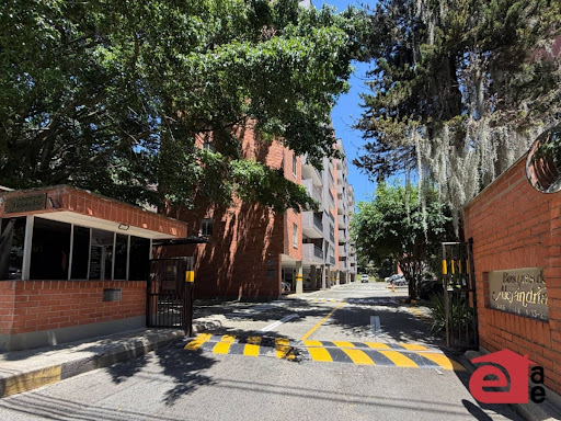 Apartamento en venta en Los Naranjos, Medellín · foto 16 de 17