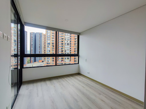 Apartamento en arriendo en Loma De Las Brujas, Envigado · foto 8 de 18